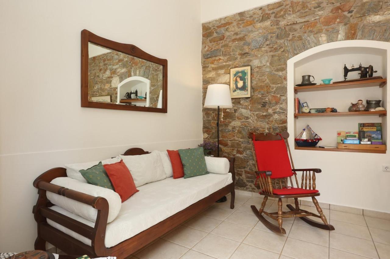 Babina'S Place-Traditional House In Ermoúpoli Eksteriør bilde